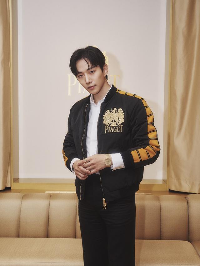 6 Gaya Lee Junho Hadiri Pameran Watches & Wonders 2024 di Swiss, Pancarkan Pesona CEO Karismatik