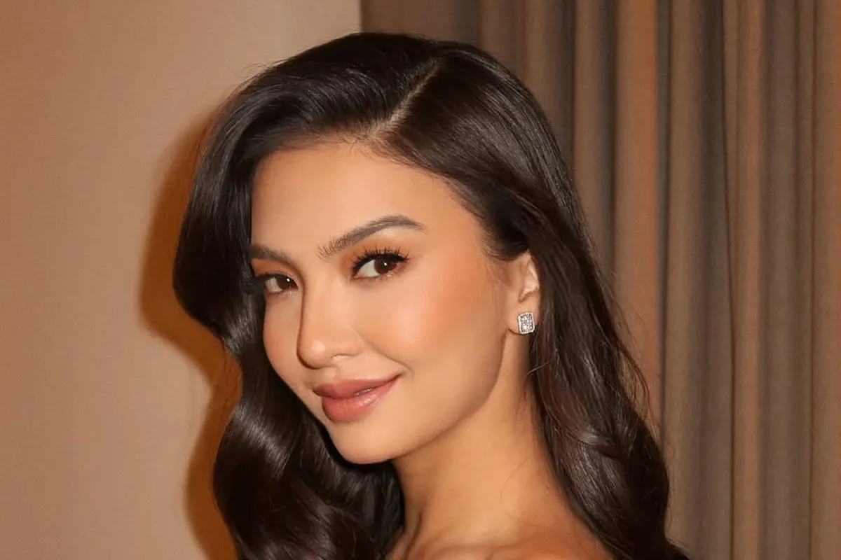 Raline Shah Tampil Memukau dengan Soft Glam Makeup Flawless, Pancarkan Pesona Elegan nan Anggun