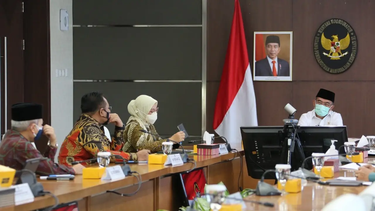 Menko PMK Pimpin Rapat Koordinasi Tingkat Menteri Tentang Hari Libur Nasional dan Cuti Bersama tahun 2022.
