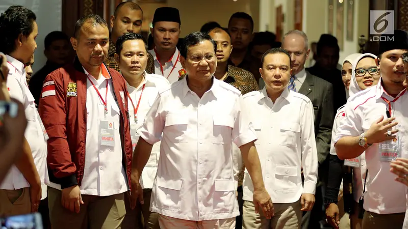 Salam Prabowo Subianto Saat Hadiri Rakernas Gerindra