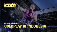 Polisi memberlakukan rekayasa pengalihan arus lalu lintas di sekitar kawasan Gelora Bung Karno (GBK) pada Rabu (15/11/2013). Kebijakan ini guna mengantisipasi kepadatan pada saat konser band asal Inggris Coldplay berlangsung.