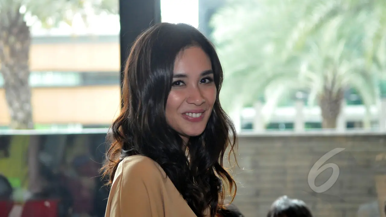 Marsha Timothy Banting Setir Jadi Desainer?