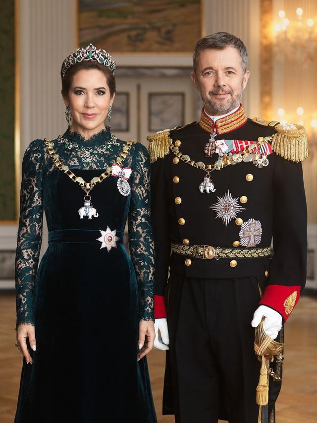 Ratu Mary dan Raja Frederik