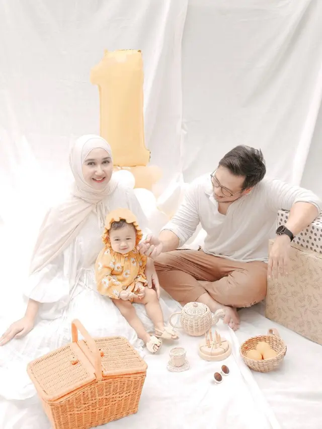 Momen Dian Pelangi Rayakan Ultah Anak Untuk Pertama Kali, Penuh Suka Cita. (Sumber: Instagram/dianpelangi)