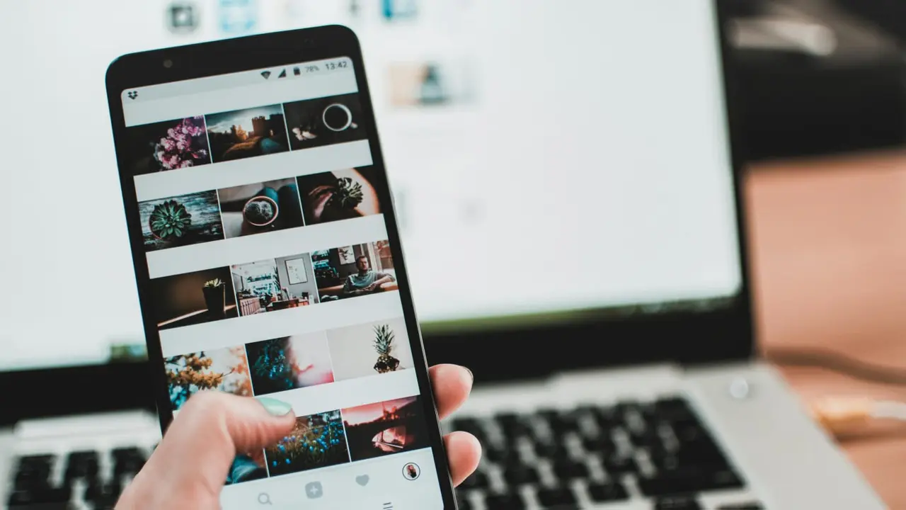 7 Cara Sederhana untuk Memaksimalkan Profil Media Sosial agar Terlihat Profesional (Virlia Sakina Ramada)