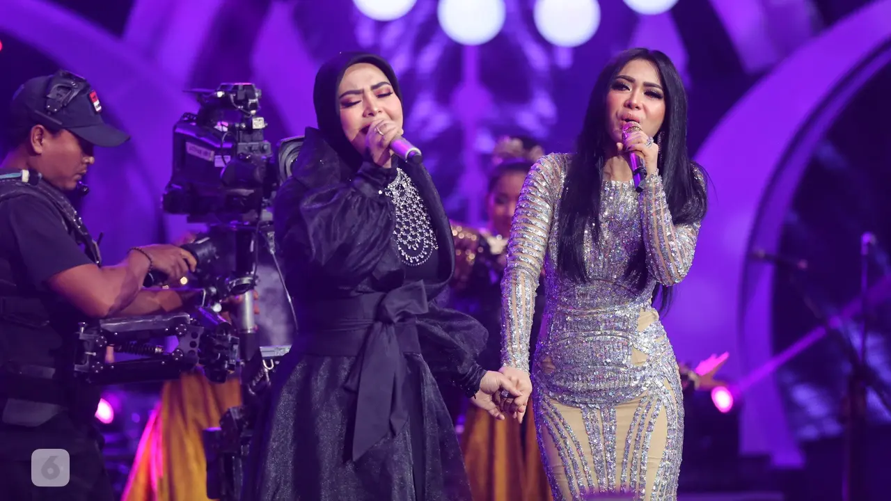 [Bintang] Syahrini dan Aisyahrani