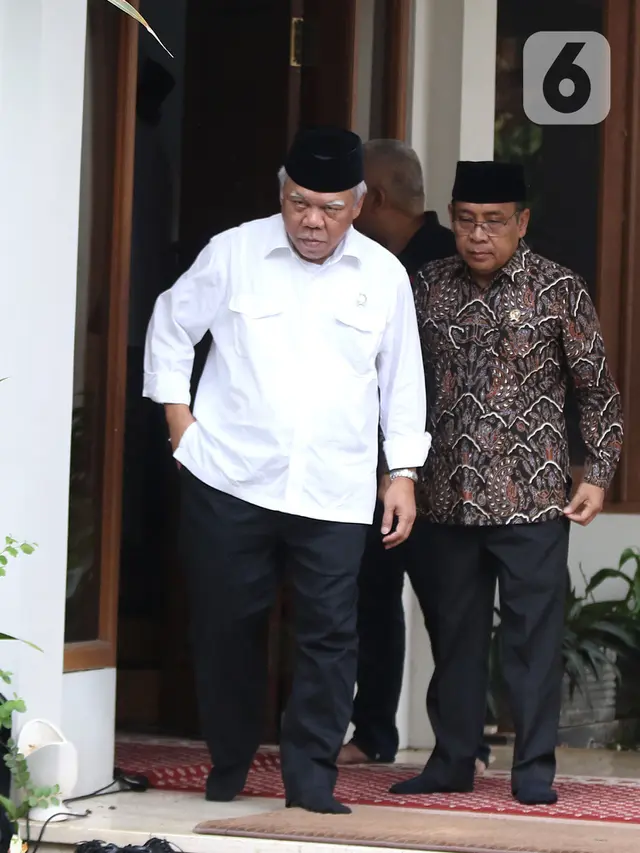 Penghormatan Terakhir Jokowi dan Tokoh Nasional untuk Gus Sholah