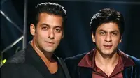 Shahrukh Khan dan Salman Khan mengucapkan selamat idul fitri dengan cara yang unik lewat video yang dirilis secara resmi (ZeeNews)