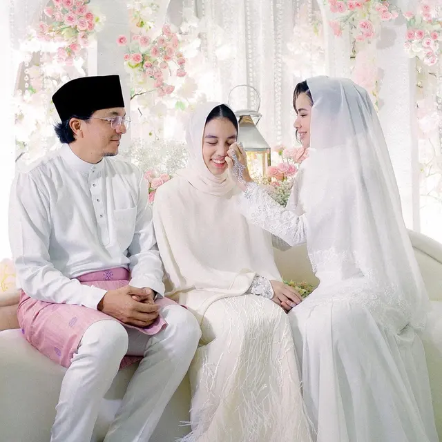 Rayakan Ultah Anak Sambung, Ini 6 Momen Kedekatan Noor Nabila dan Engku Aleesya
