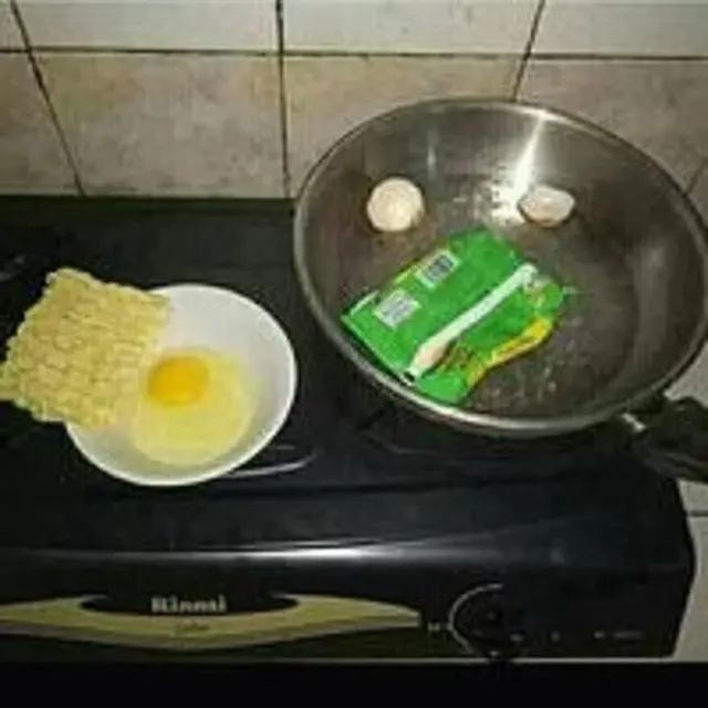6 Momen Rebus Makanan Ini Bikin Tepuk Jidat, Ada yang Apes Banget