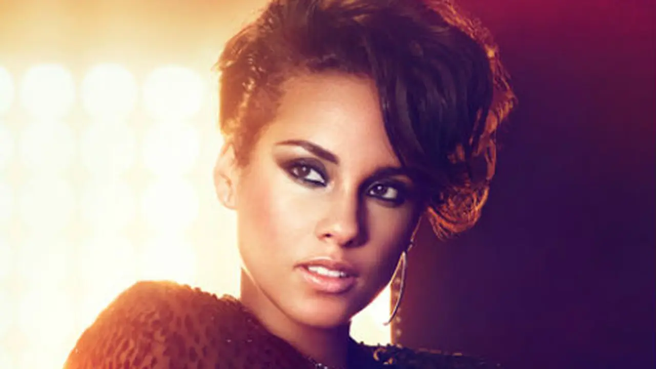 Alicia Keys Jadi Model Iklan Parfum Givenchy 