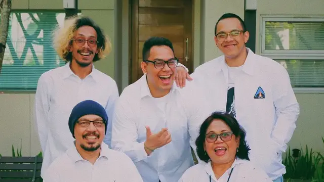 Potret Andy F Noya dan Keluarga