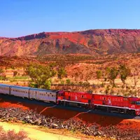 The Ghan, kereta terpanjang untuk jelajah Australia. (australian-trains.com)
