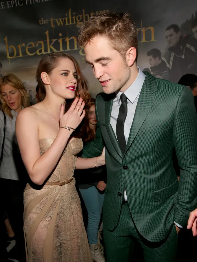 [Bintang] Makin Mesra Hubungan Kristen-Soko, Bagaimana Reaksi Robert Pattinson
