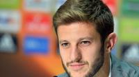 Gelandang Liverpool asal Inggris, Adam Lallana. (AFP/Nicolas Tucat)
