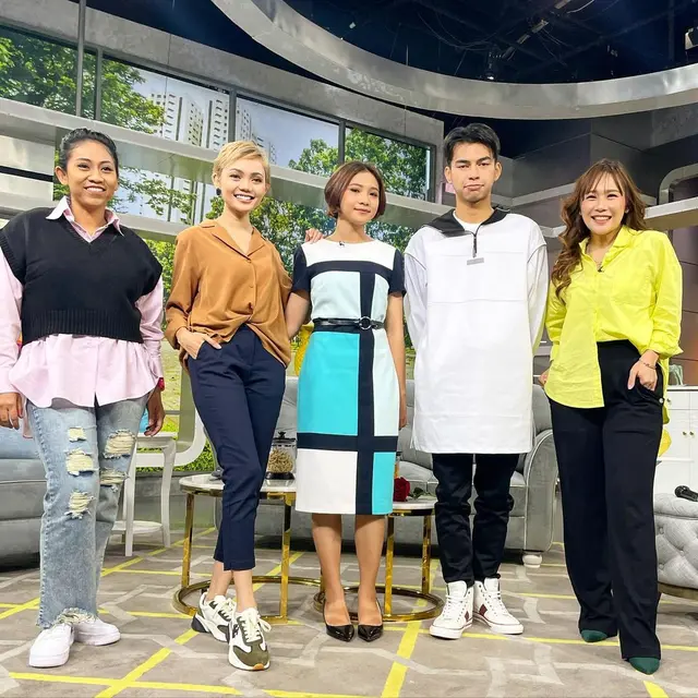 6 Potret Nada Azka, Seleb TikTok 'Kembaran' Nagita Slavina saat Muda