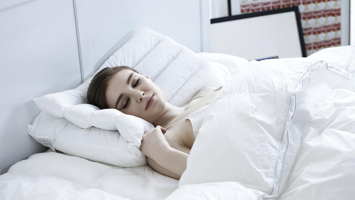 7 Alasan Kenapa Bunda Sebaiknya Melepas Bra Saat Tidur