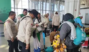 Demi Oleh-Oleh, Jemaah Haji Kenakan Pakaian hingga 10 Lapis