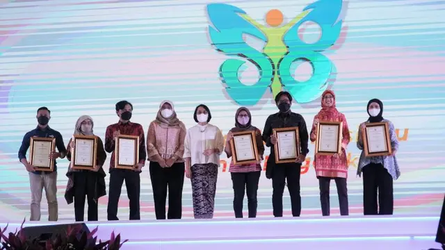 Liputan6.com Terima Anugerah Media dan Jurnalis Peduli Kesehatan 2022