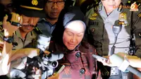 Banyak Wartawan, Ratu Atut Batal Pulang ke Rumah di Kembangan
