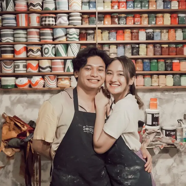 Pamer Foto Bak Lamaran, Ini 6 Potret Manis Salshabilla Adriani dan Yusuf Mahardika