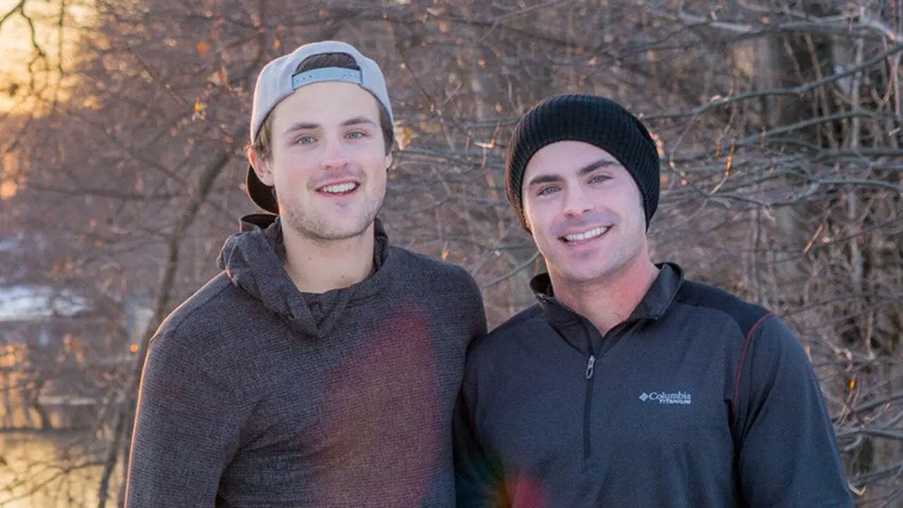 [Bintang] Zac Efron - Dylan Efron