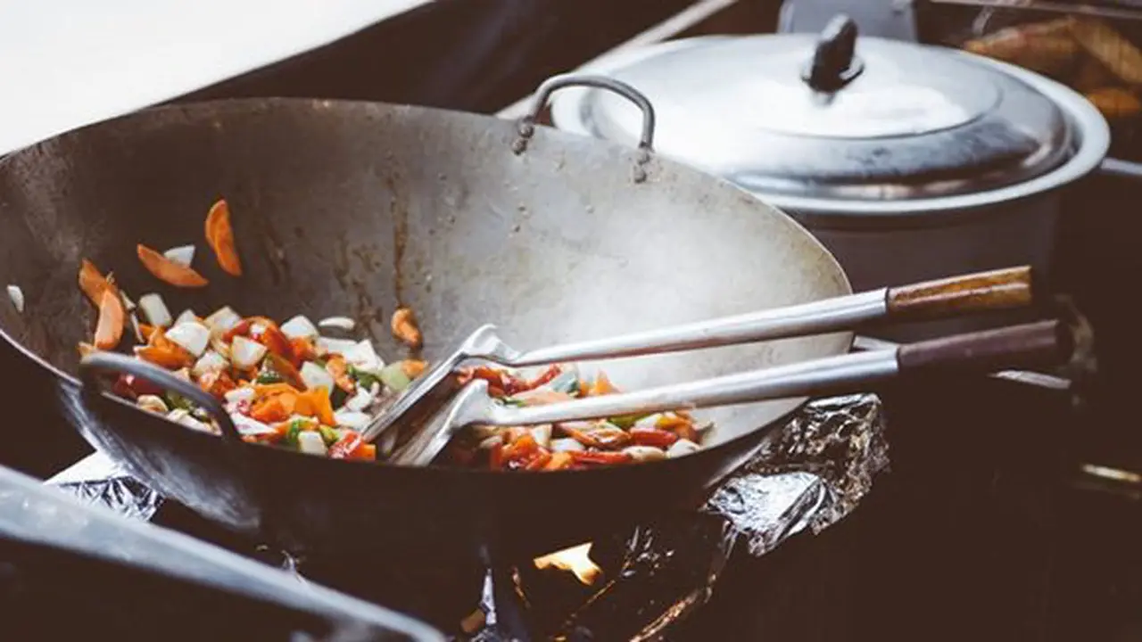 Kesalahan masak/copyright Pexels.com/Clem Onojeghuo