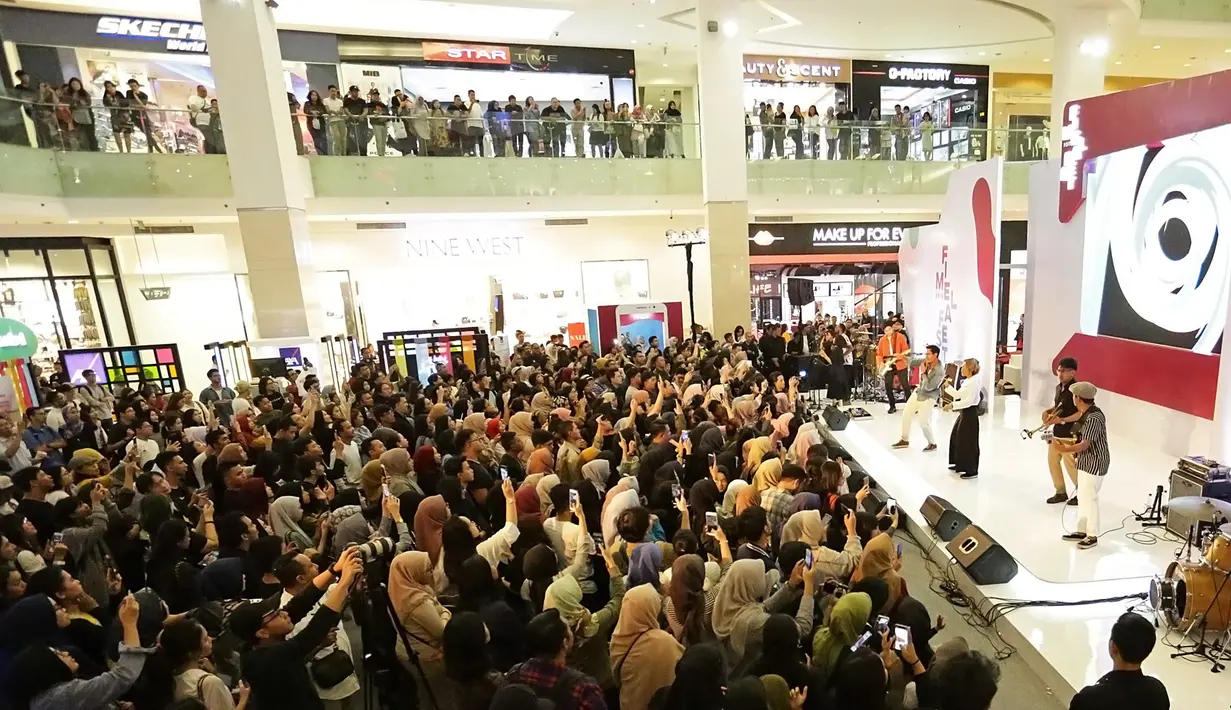 Maliq & D'essentials -Fimela Fest 2019 (Bambang E Ros/Fimela.com)