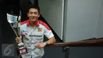 Pebalap Indonesia yang turun di ajang GP2 Series, Rio Haryanto saat mengunjungi SCTV Tower di bilangan Senayan, Jakarta, Jumat (31/7/2015). Rio mengisi liburan balapan dengan mengunjungi SCTV, Liputan6.com dan Bola.com. (Liputan6.com/Helmi Fithriansyah)