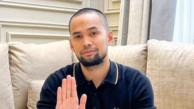 Selain Aming, artis ini juga sempat menghebohkan publik karena ubah penampilan jadi religius