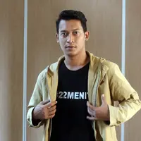 Aktor Ade Firman Hakim saat mengunjungi kantor Liputan6.com di Jakarta, Rabu (11/7). (Liputan6.com/Arya Manggala)