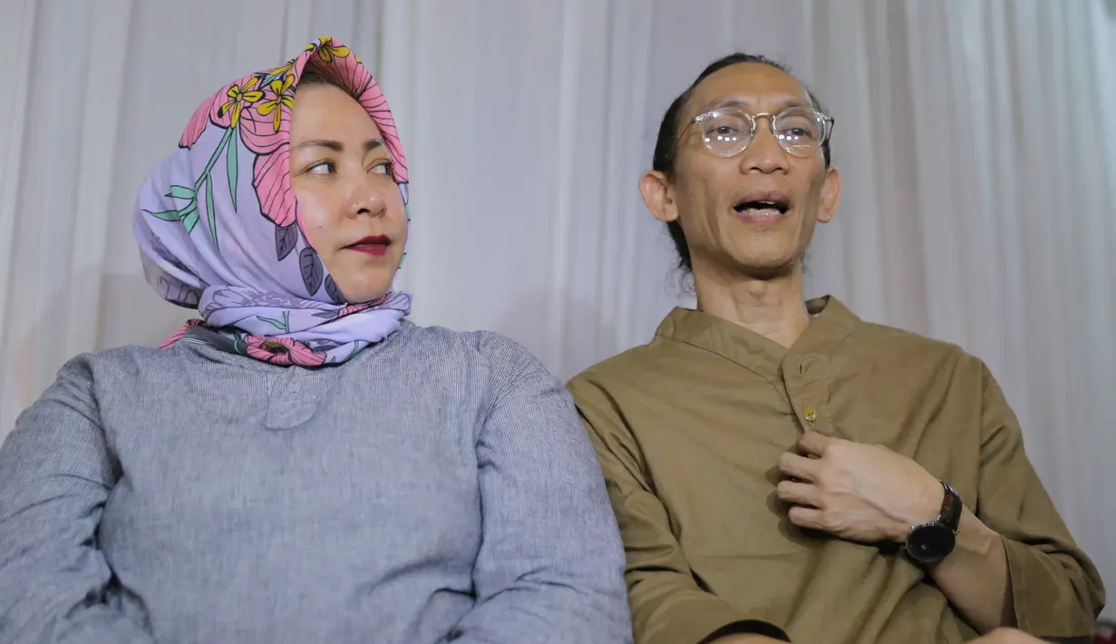 "Saya yakin Insya Allah ini ada yang terbaik yang sudah dipilihkan buat saya oleh Allah SWT dan saya harus pelihara baik-baik," ujarnya. (Adrian Putra/Bintang.com)