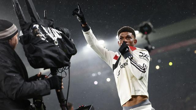 Foto: Momen Gol Amad Diallo yang Gagalkan Kemenangan Kandang Liverpool di Liga Inggris