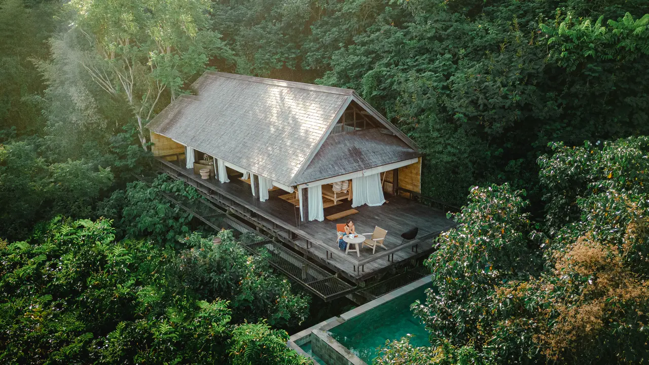 Buahan, A Banyan Tree Escape