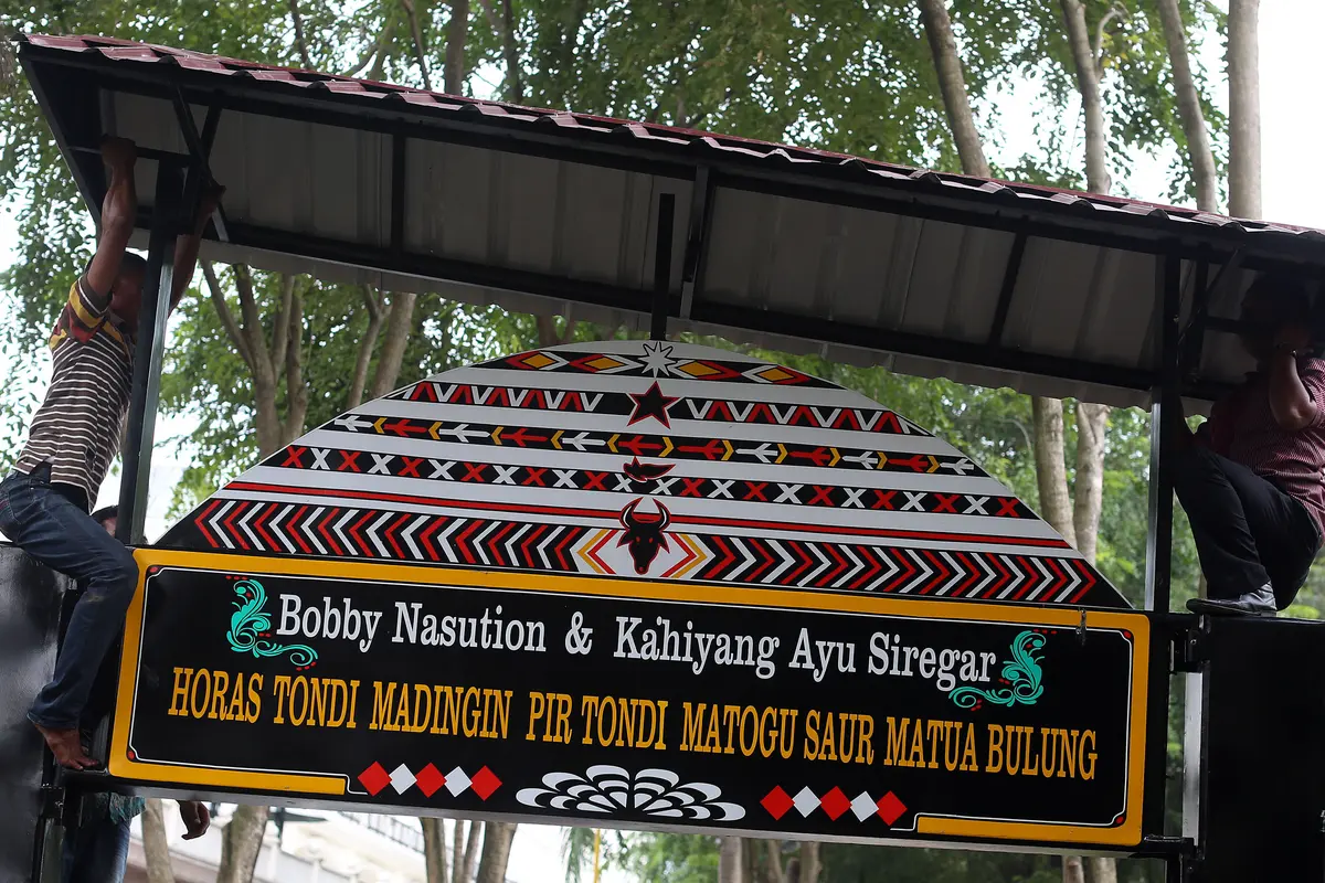 Jelang puncak acara adat Bobby-Kahiyang