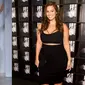 Ashley Graham, model asal Nebraska, Amerika Serikat dengan percaya diri menarik decak kagum penonton New York Fashion Week. 