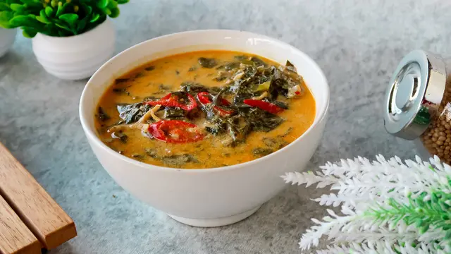 Resep Kreasi Sayur Bayam Kuah Santan