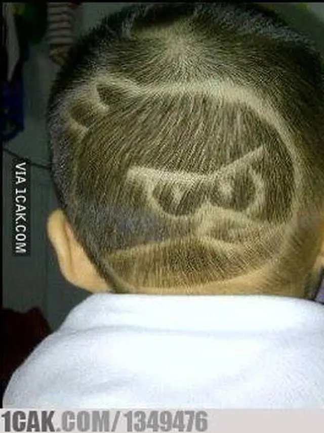 6 Gaya Rambut Bagian Belakang Ini Absurd, Bikin Tepuk Jidat
