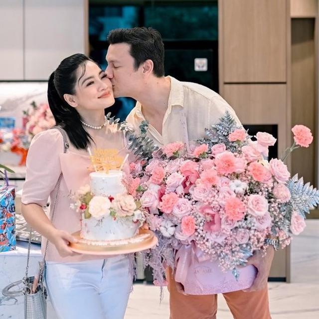 6 Potret Perjalanan Cinta Titi Kamal dan Christian Sugiono, Diterpa Isu Perselingkuhan