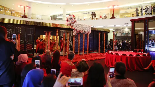 Menikmati Aksi Pemain Barongsai Juara Internasional di Jakarta