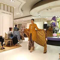 Galeries Lafayette Sustainable Batik Day