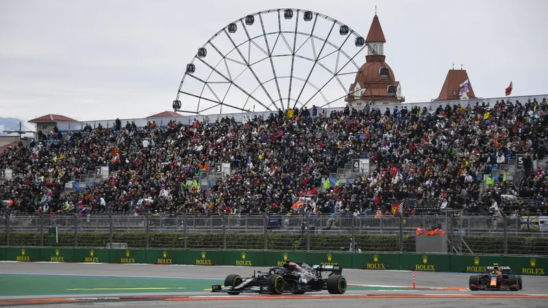 Foto: Berjaya di GP Rusia, Lewis Hamilton Cetak Sejarah Fantastis di F1