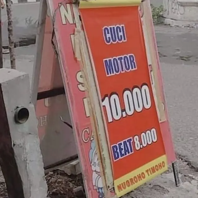 6 Tulisan Harga di Spanduk Cuci Kendaraan Ini Nyeleneh, Bikin Bingung