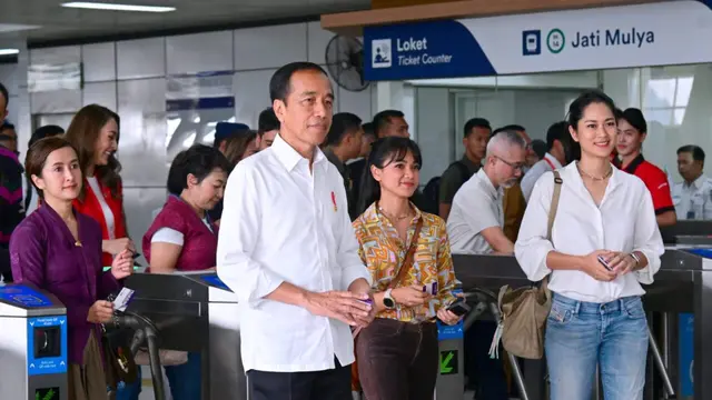 Gaya Pegiat Seni Perempuan Ikut Jajal LRT Jati Mulya Bareng Presiden Jokowi, Ada Chelsea Islan, Yuni Shara, hingga Reisa Broto Asmoro