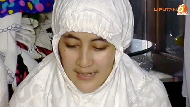 Tarawih Pertama, Air Mata Pipik Basahi Sajadah