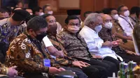 Presiden Jokowi pada Evaluasi Aksi Afirmasi Peningkatan Pembelian dan Pemanfaatan Produk Dalam Negeri dalam rangka Gerakan Nasional Bangga Buatan Indonesia, JCC, Senayan, Jakarta, Selasa (24/05/2022). (Foto: Humas Setkab/Agung)
