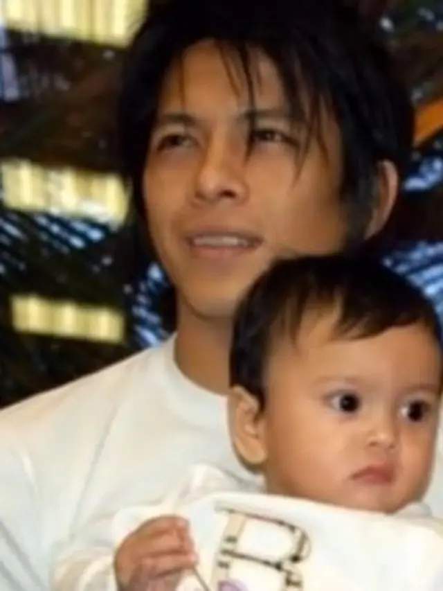 5 Foto Jadul Ariel Noah Bersama Alleia Saat Masih Balita