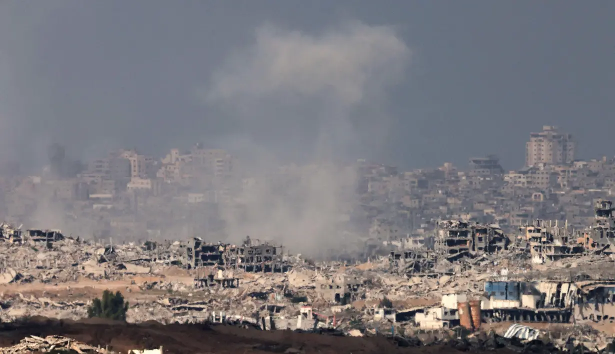 Operasi darat ini dipandang sebagai eskalasi serius dalam konflik yang hampir memasuki tahun kedua. (Menahem KAHANA/AFP)