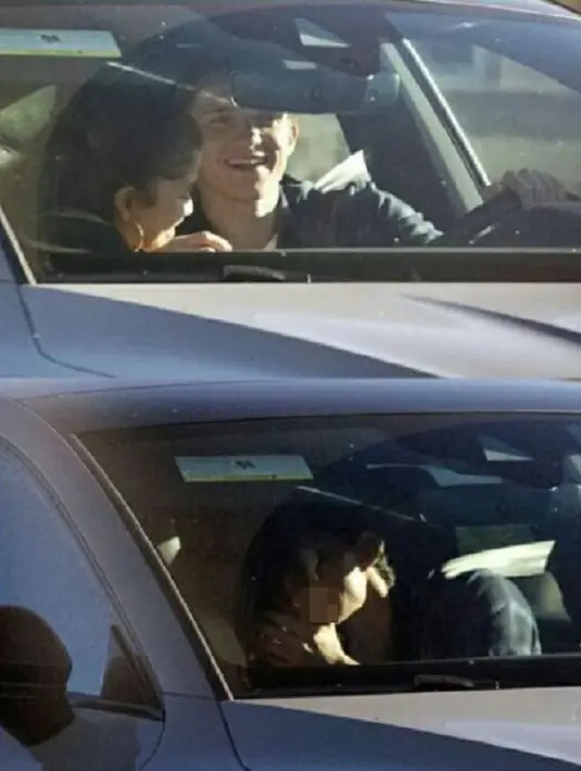 Dalam salah satu wawancara dengan Variety, Zenday pernah menyebut jika Tom merupakan sahabat dekatnya. "Dia benar-benar salah satu sahabatku. Sudah berapa bulan terakhir ini kami harus melakukan tur pers bersama," tuturnya. (Foto: instagram.com/lamiscorner)