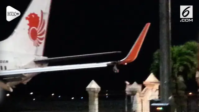 VIDEO: Sayap Pesawat Lion Air Tabrak Tiang di Bandara Bengkulu